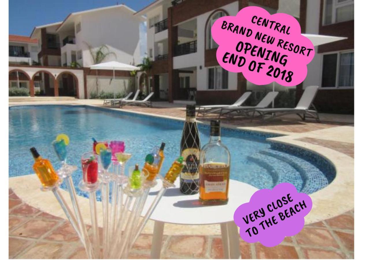 Coral Village - Caribbean Cocktails Deluxe Suites&pool